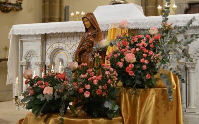 Soirée « Pétales de roses » à la Communauté des Béatitudes de Nay