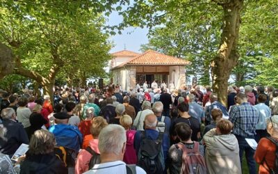 Arantzetako Ama Birjinaren beila Ainhoan – Pèlerinage 2026 à N.D. de l’Aubépine à Ainhoa