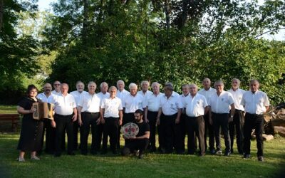 Choeurs basques d&rsquo;hommes avec Nekez Ari à Saint-Etienne-de-Baïgorry